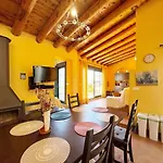 Casa Mailo Nyaraló *